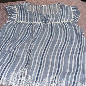 Women’s lightweight blouse